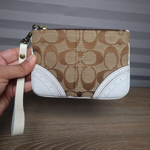 Coach Wristlet Tan Signature C with WhiteLeather Trim & Strap Americana Summer